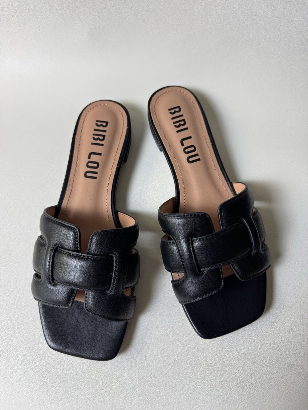 BIBI LOU Holly Flat Sandals Women's Size 38 /US 8 Black Calf Leather $278